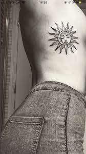 Entdecke hier 20 bekannte symbole und ihre bedeutung, um das ideale motiv für dein tattoo zu finden. Sun And Moon Tattoo Moon Tattoo Mond Tattoo Tattoo Mond Hippie Tattoo