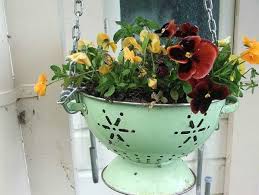 Create a mini herb garden in your kitchen with a hanging basket, attract butterflies and hummingbirds with a hanging basket of their favorite flowers, or revel in beautiful flowers. Unusual Planters For Backyard Decoration 20 Spring Decorating Ideas Unusual Planter Recycled Garden Decor Recycled Garden