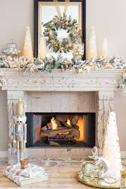 20 Amazing Christmas Decorations In Silver And Gold Decor Home Ideas Christmas Mantel Decorations Christmas Fireplace Decor Holiday Mantel Decor