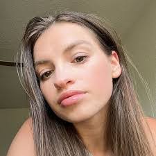 Jillian Daigle's Instagram, Twitter & Facebook