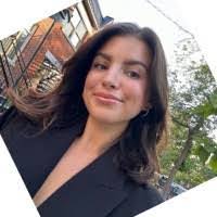 Anne Lupien's Instagram, Twitter & Facebook