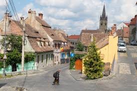 Salzwassersee) ist die bezeichnung für ein binnengewässer mit salzwasser ohne abfluss in einen ozean, in einer senke oder einem becken gelegen. Ab In Die Karpaten SÄƒliÈ™te Die Salzseen Sibiu Und Das Storchendorf Cristian