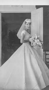 Maybe you would like to learn more about one of these? Die 250 Besten Ideen Zu Brautmode Der 30er 40er Und 50er Jahre In 2021 Brautmode Braut Hochzeit