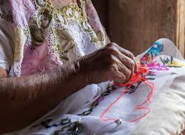 Talleres artesanales un taller o fábrica artesanal es un centro de producción que atesora una serie de características que le diferencian cualitativamente. Visita Talleres Artesanales De Bordado Mani