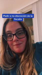 Pedir discreción de la fiscalía (prosecutorial discretion) o no?