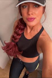 Hey y'all! 🖤 I'm Erica!! Happy to be apart of the group for inspiration  and always supporting! 🖤