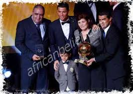 #ирина шейк и кришитану роналду. Krishtianu Ronaldu I Irina Shejk Nazyvayut Eto Uhodit Afrikanec Byt Vere