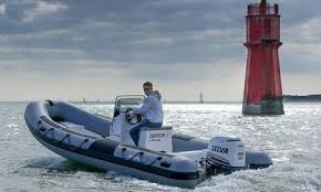 Location De Trottinette Electrique Pour 1 Ou 2 Bateau A Moteur Bateau Trottinette Electrique