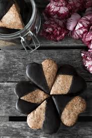 Cadeaux Gourmands Sables Nappes De Chocolat Pour La Fete Des Meres Vegan Ig Moyen La Faim Est Proche Recette Cadeaux Gourmands Sables Gourmands