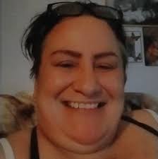 Who to contact about the sick chicken at Ramsey?