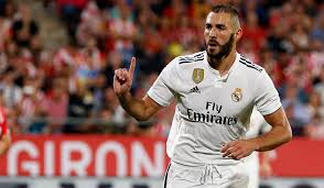 Check out his latest detailed stats including goals, assists, strengths & weaknesses and match ratings. Noch Ein Geburtstag Karim Benzema Wird 31 Real Total