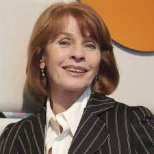 Zurück in der heimat baute die tochter einer lehrerin und eines musikers ihre karriere in italien und frankreich aus. Senta Berger Starportrat News Bilder Gala De