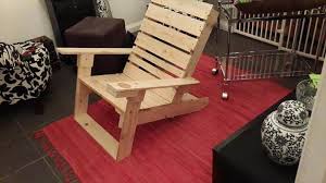 It was constructed of 1x6s and 2x4s. Diy Pallet Adirondack Chair