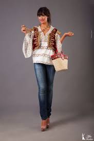 Constructeur de maison contemporaine ou traditionnelle dans la nièvre (58), le cher (18) et l'indre (36) 17 Idees De Habits Traditionnels Habit Traditionnel Tenue Traditionnelle Robe Tunisienne