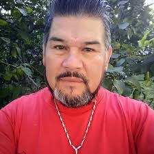 Alberto Vallejos's Instagram, Twitter & Facebook