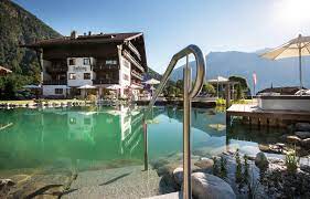 Von wanderungen und ausflügen bis hin zu skierlebnissen und motorradtouren. Hotel Achensee Tirol Hotel Das Liebling