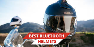 That's on top of its ability to receive calls, connect to a smartphone, and listen to the radio. 10 Best Bluetooth Motorcycle Helmets In 2021 Reviews Buyer S Guide
