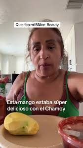 Amorosa Maria Vive Comiendo Mango