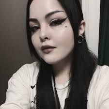 Gabrielle Ohanna Bode (@sketchyminion) • Threads, Say more