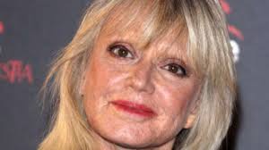 Il suo debutto avviene al teatro alfieri, nel capoluogo piemontese, nel 1959 in occasione di uno show per bambini chiamato telefoniade. Rita Pavone Conoscete I Figli Ecco Il Giornalista E Il Musicista Foto