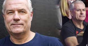 Glenn hysen on wn network delivers the latest videos and editable pages for news & events, including entertainment, music, sports, science and more, sign up and share your playlists. Jattesprickan Mellan Glenn Hysen Och Barnen Har Ingen Kontakt Langre Det Ar Skit