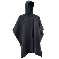 Ce poncho pluie peut être utilisé lorsque l'enfant est à pied, sur son vélo ou trottinette, ou encore sur le siège enfant d'un vélo adulte. Poncho Pluie De Randonnee Arpenaz 10l Bleu Junior Quechua Decathlon