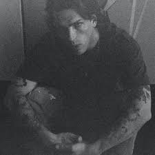 VAN ALPERT (@VANALPERT)