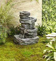 Gartengestaltung Ideen 40 Kreative Vorschlage Fur Den Kleinen Garten Sichtschutz Grill Terrasse Kleingarte Small Garden Little Gardens Eco Friendly Garden