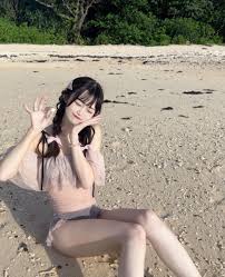 中井りか“透け水着”で石垣島を満喫「キレイな貝殻 たくさん見つけた」 | ひろのブログ②