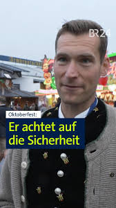 Jedes Jahr kommen Millionen Menschen zum Münchner Oktoberfest. Damit kein  Chaos entsteht gibt es ein ausgeklügeltes Sicherheitskonzept. Dazu gehören  die Kontrollen am Eingang