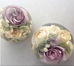 Learn how to preserve your favorite flowers in resin. Learn For Yourself To Preserve The Bridal Bouquet