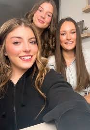 Jeana Anderson's Instagram, Twitter & Facebook