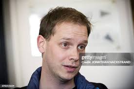 275 Sunde Stock Photos, High-Res Pictures, and Images