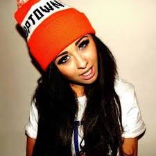 Persian swag model added a new photo.