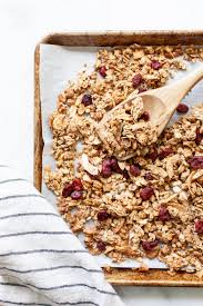 Step 2 combine oats, almonds, coconut, sesame seeds, cinnamon, and salt in a large bowl. Easy Sugar Free Granola Recipe Nutrition In The Kitch