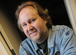 Michel Cormier joue au soldat