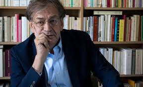 Invité sur le plateau de des paroles et des actes en direct sur france 2, alain finkielkraut s'est fait vivement interpeller par une jeune femme du public. Alain Finkielkraut Samuel Paty Le Devoilement Et Le Deni Causeur