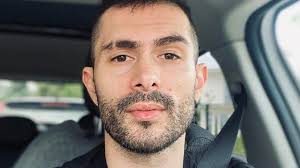 Alex márta (born 6 june 1984), better known by his stage name byealex, is a hungarian indie pop singer, songwriter, journalist, and novelist. Byealex Csoveskent Nlc Hu