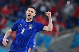 Футболист наполи жоржиньо вызван в сборную италии на стыковые матчи чм со шведами. Zhorzhino S Brazilskogo Dna V Osnovu Italii Cherez Zhizn V Monastyre Na 20 Evro V Nedelyu Siesta Blogi Sports Ru