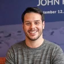 Jules Miller ✨ (@JulesEMiller)