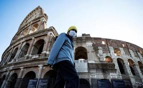 El pelotón del giro enfila hoy la única etapa de transición de la tercera semana de competición, una maratón de 231 kilómetros entre rovereto y. Italia Podria Acabar En Julio Con Las Mascarillas Al Aire Libre Hoy