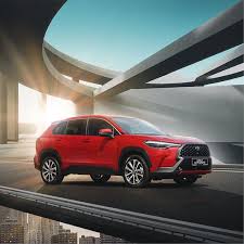 Toyota corolla cross 2021 vừa được giới thiệu ra thị trường malaysia với 2 biến thể dùng động cơ 1.8l đi kèm giá bán từ 124.000 rm tương đương 690 triệu đồng. Zegonec6yveem