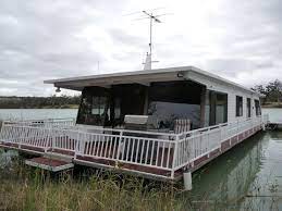 Unlike many other reservoirs in the southeast, the lakes natural shorelines are not impacted with private exclusive use facilities such as boat docks. Pin On House Boats