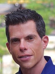 Jason Claire's Instagram, Twitter & Facebook