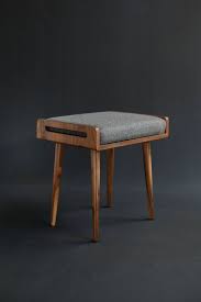 Tabouret Siege Tabouret Pouf Banc Fabrique En Carton De Noyer Et De Solides Jambes De Noyer Fini En Vernis Et Hu Ottoman Bench Furniture Design Ottoman