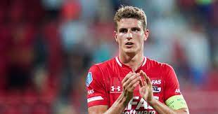 Guus til heeft feyenoord in z'n eentje in europa gehouden. Waarom Op Zijspoor Geraakte Guus Til Nu Wel Naar Feyenoord Wil Nederlands Voetbal Ad Nl