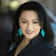 Cristina Parra's Instagram, Twitter & Facebook