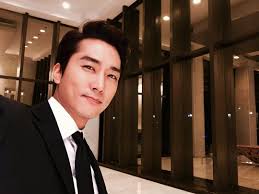 Every year we see a new celebrity couple emerging and, before too long, there are rumours circulating about their relationship, whether it be about the couple being on the verge of a split, or the couple looking to take their relationship to the next level. Have Song Seung Heon And Liu Yifei Split Truth Revealed