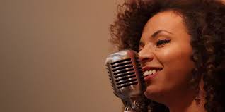 Piano's Bar com Aline Nascimento