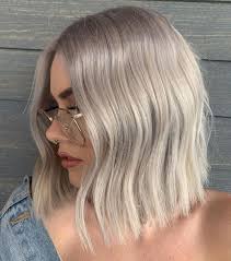 Mar 16, 2022 · ricrescita capelli grigi e bianchi sui biondi, come gestirla. 50 Migliori Tendenze Di Colore Dei Capelli Che Vale La Pena Provare Nel 2022 Capellidistile It